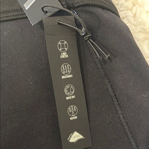 VSX Black Sports Bra NWT - Picture 7 of 7